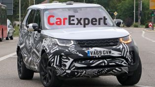 2021 Land Rover Discovery facelift interior spied