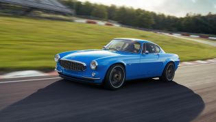 Volvo P1800 Cyan revealed with race car heart