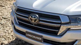 Toyota backs LandCruiser to succeed without V8