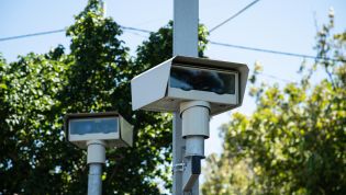 Victoria Police undermines state's speed cameras in fight for better pay