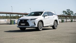 2021 Lexus RX450hL Review