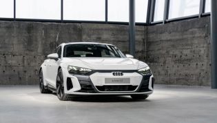 2022 Audi e-tron GT electric car delayed