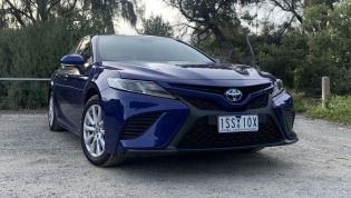 2021 Toyota Camry Ascent Sport Hybrid review