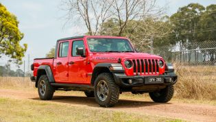 Jeep Gladiator now starts $10k cheaper, still no diesel