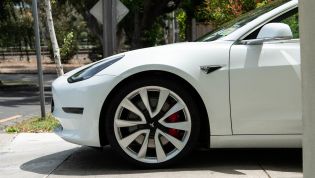 Tesla Full-Self Driving demand declining - report