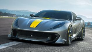 2022 Ferrari 812 Competizione revealed