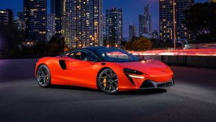2022 McLaren Artura price and specs