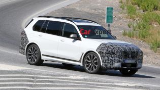 2022 BMW X7 interior spied