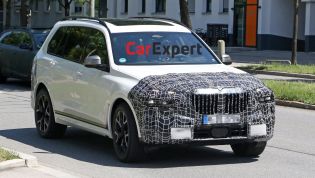 2022 BMW X7 spied testing