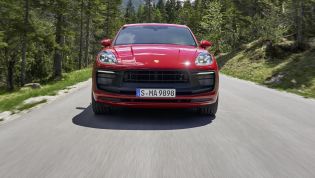 Porsche planning three-row crossover - report