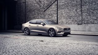 2022 Volvo S60 price and specs