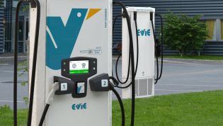 Australia's Evie and Tritium rolling out 300-plus destination EV chargers