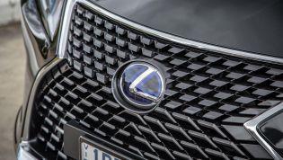 Lexus introducing large, three-row crossover - report