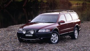 Volvo V70 and XC70 recalled