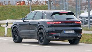 2022 Porsche Cayenne facelift spied again