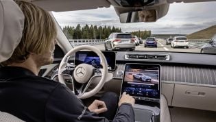 Mercedes-Benz Level 3 autonomous driving approved for road use
