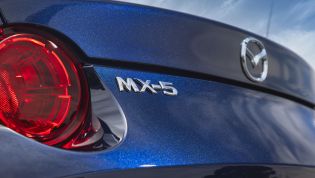 Next Mazda MX-5 to retain rear-wheel drive - report