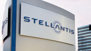 Stellantis’ strong 2022 performance leads to bonuses, share buyback
