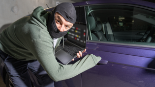 How thieves are stealing new cars in under a minute