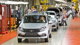 Lada resumes production with stripped-back Granta