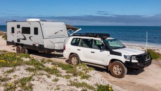 Queensland looks to crack down on 4WD hoons in popular national parks