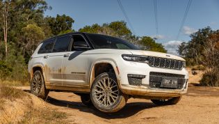 2025 Jeep Grand Cherokee going four-cylinder-only - report