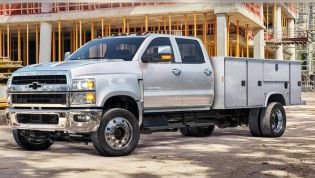 GM developing hydrogen plug-in hybrid trucks - report