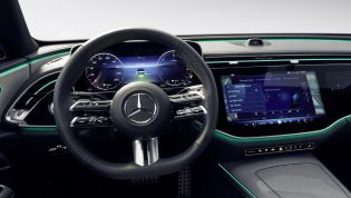 How much Mercedes-Benz earned from subscriptions in 2022