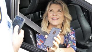 Victorians to join the digital age with new driver licences