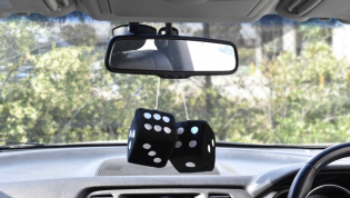 Are fluffy dice illegal in Australia?