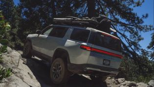 Rivian beats Jeep with a Rubicon-tackling electric SUV