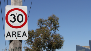 Even Victoria Police thinks 30km/h speed limits are 'ridiculous'