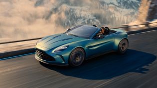 2025 Aston Martin Vantage Roadster powers up for open-air thrills