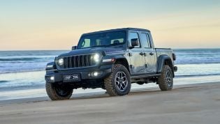 Hemi V8 to power Jeep Gladiator ute and more Wranglers