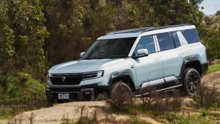 2026 Denza B8 price and specs