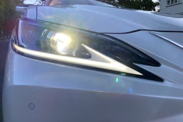 2020 Lexus ES300h Review