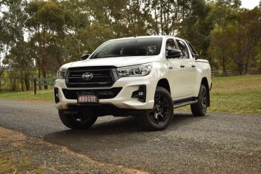 2020 Toyota HiLux Rogue off-road