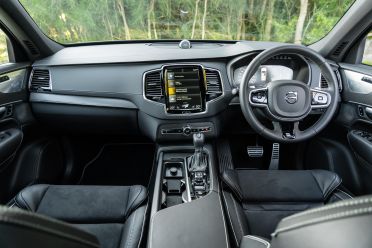 2020 Volvo XC90 T6 R-Design
