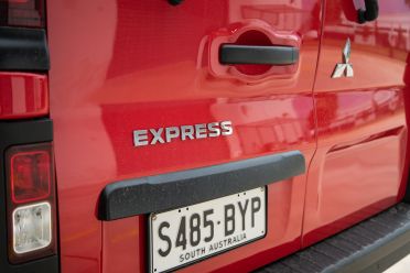 2020 Mitsubishi Express LWB