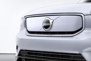 Volvo reveals simplified logo