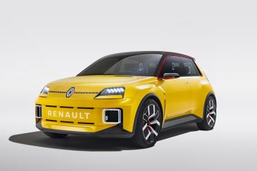 Reborn Renault 5 EV test mule spied?