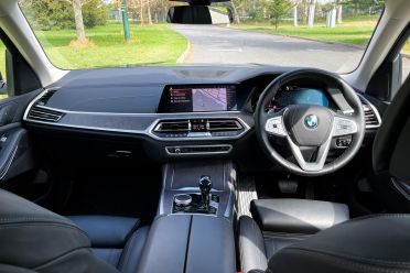2022 BMW X7 spied testing
