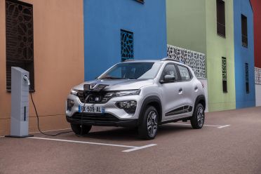 Renault CEO: No parity between petrol and electric vehicles any time soon