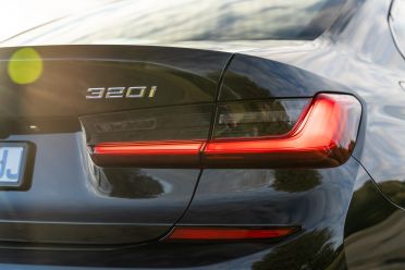 2021 Genesis G70 2.0T v BMW 320i comparison