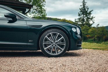 Bentley Flying Spur Hybrid unveiled, here early in 2022