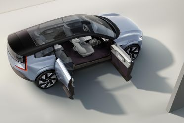 Volvo planning new EV crossover between XC60 and XC90 - report