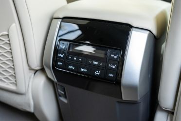 2022 Isuzu MU-X v Toyota Prado comparison