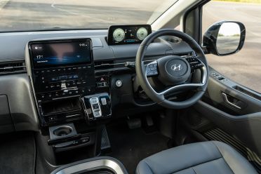 2022 Hyundai Palisade SUV v Staria people-mover comparison