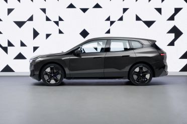 BMW iX Flow showcases colour-changing technology