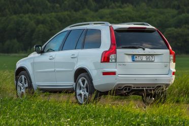 Volvo XC90 to be given facelift, continue alongside its replacement